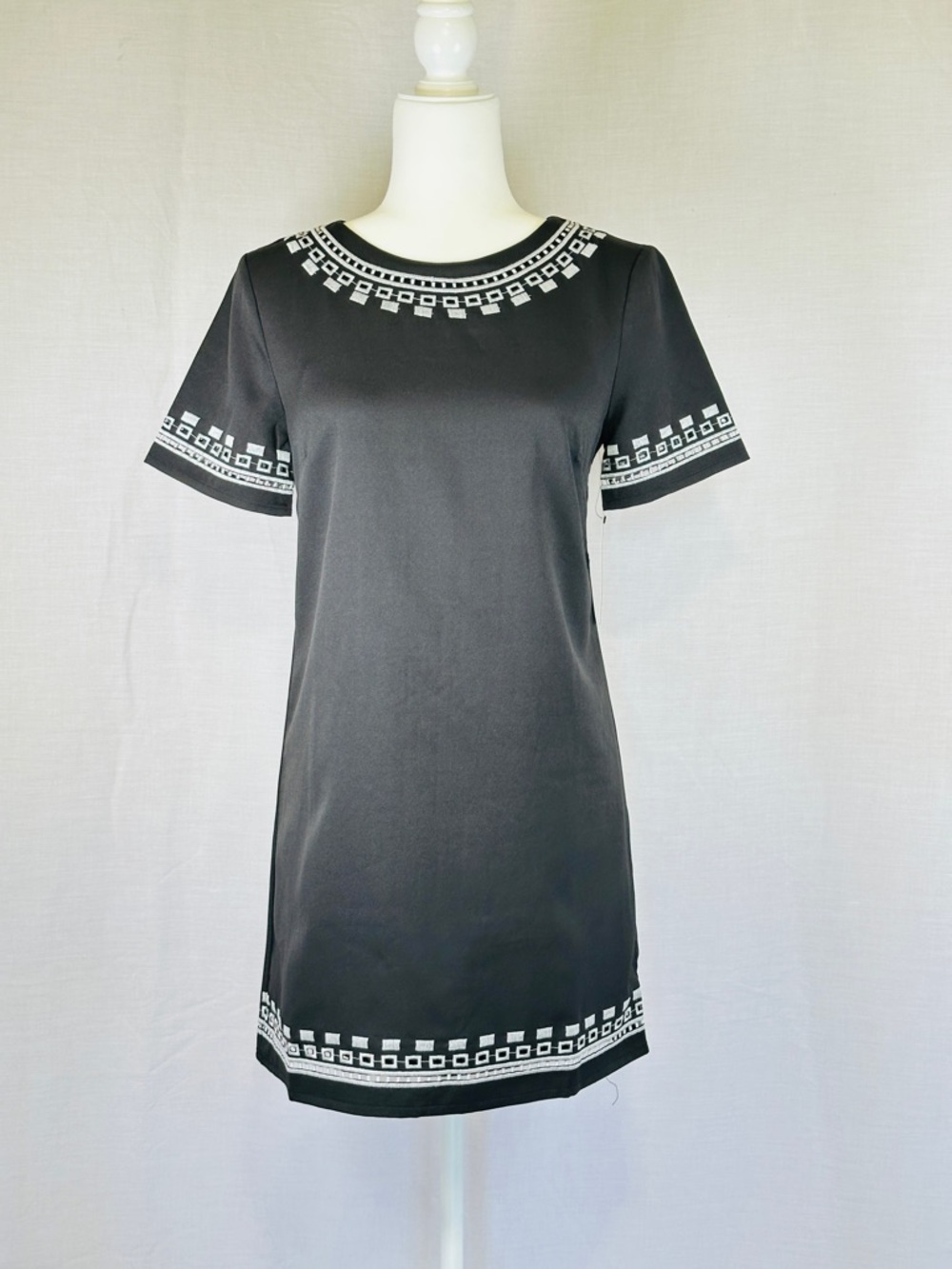 Lulu's Black Shift Dress with White Embroidered Trim Short Sleeve Lined S NWT